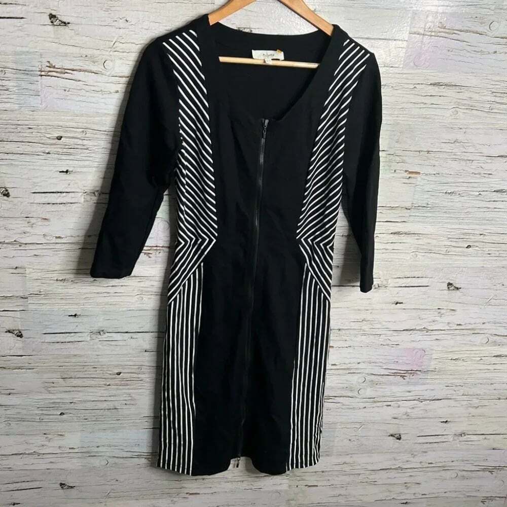 Colletta black striped white long  sleeve side 6